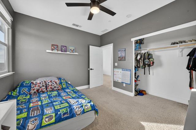 979 Ayers Ln, Galt, CA 95632