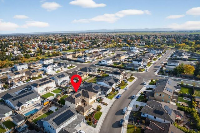 979 Ayers Ln, Galt, CA 95632