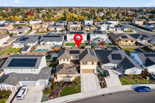 979 Ayers Ln, Galt, CA 95632