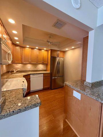 101 Briny Avenue 906, Pompano Beach, FL 33062