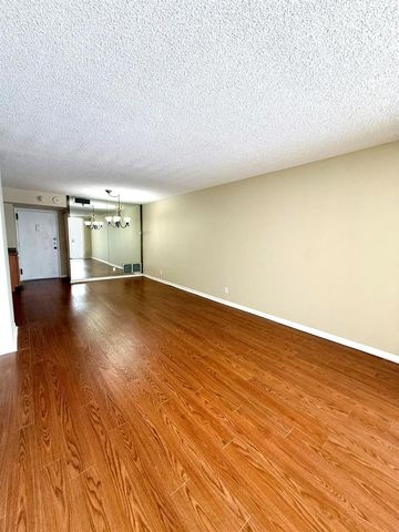 101 Briny Avenue 906, Pompano Beach, FL 33062
