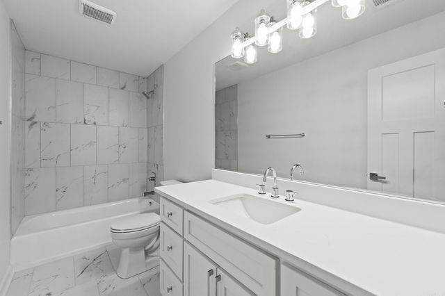 3237 College Avenue, Conway, AR 72034