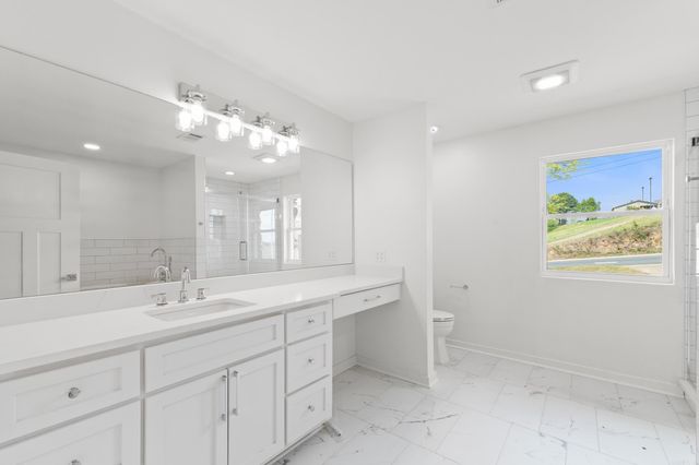 3237 College Avenue, Conway, AR 72034