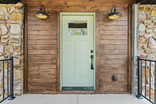 3237 College Avenue, Conway, AR 72034