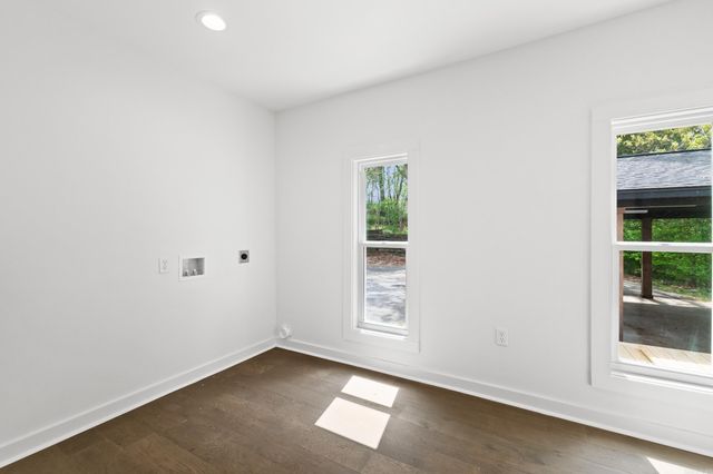 3237 College Avenue, Conway, AR 72034