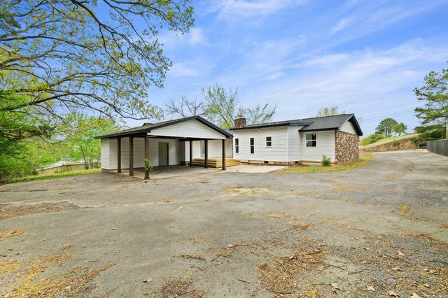 3237 College Avenue, Conway, AR 72034