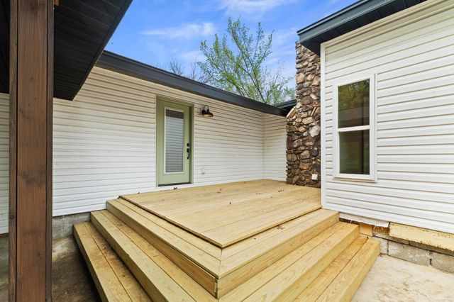 3237 College Avenue, Conway, AR 72034