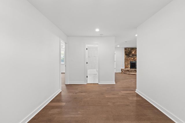 3237 College Avenue, Conway, AR 72034