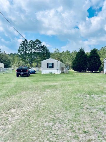 4619 Thoroughbred Dr, Milton, FL 32583