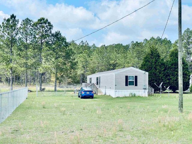 4619 Thoroughbred Dr, Milton, FL 32583