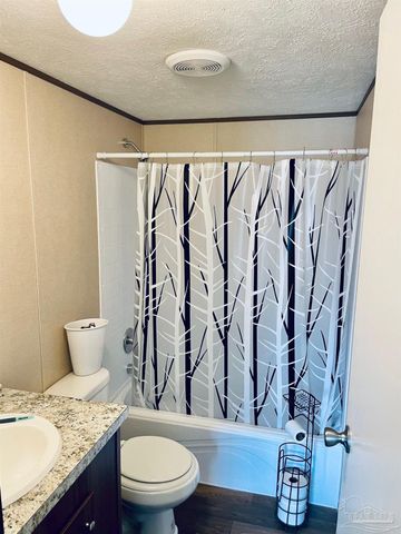 4619 Thoroughbred Dr, Milton, FL 32583