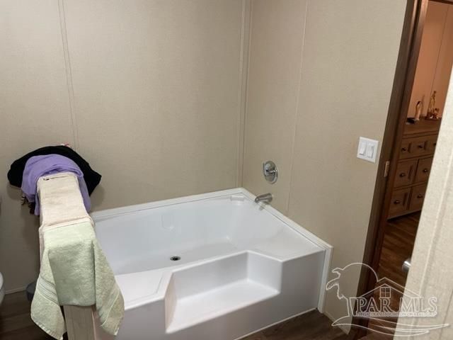 4619 Thoroughbred Dr, Milton, FL 32583