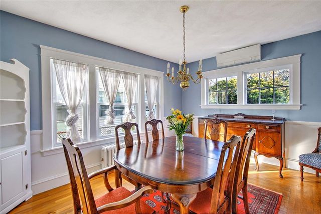 21 Chaucer Street, Providence, RI 02908