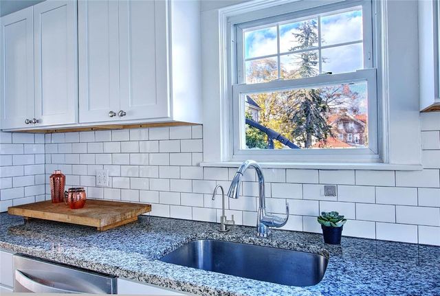 21 Chaucer Street, Providence, RI 02908