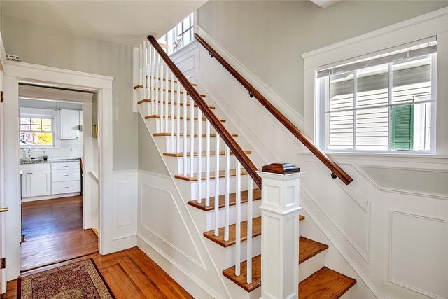 21 Chaucer Street, Providence, RI 02908