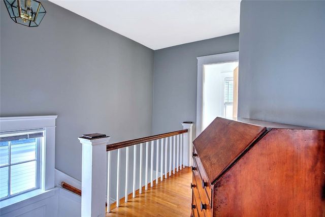 21 Chaucer Street, Providence, RI 02908