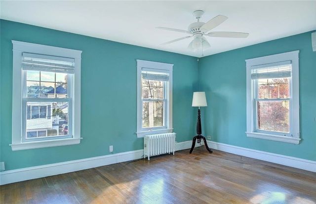 21 Chaucer Street, Providence, RI 02908