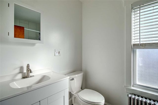 21 Chaucer Street, Providence, RI 02908