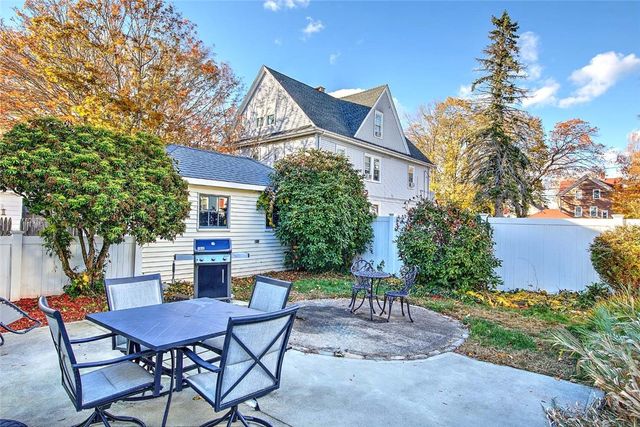 21 Chaucer Street, Providence, RI 02908