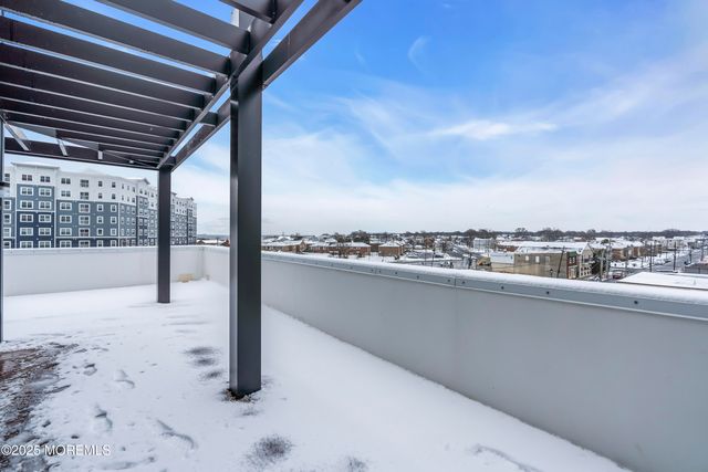 19 Carr Avenue 319, Keansburg, NJ 07734