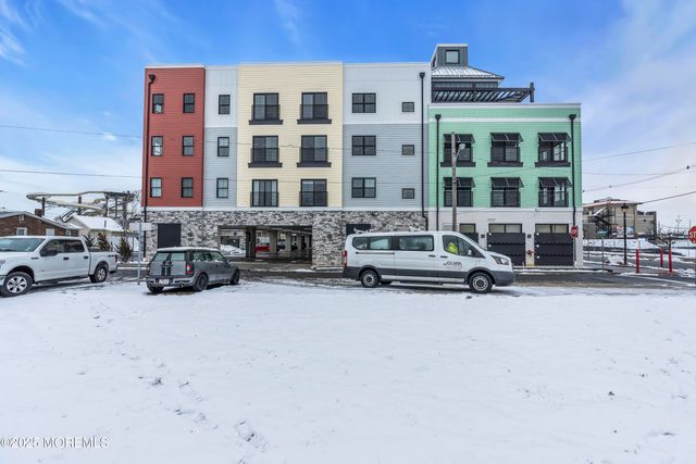 19 Carr Avenue 319, Keansburg, NJ 07734