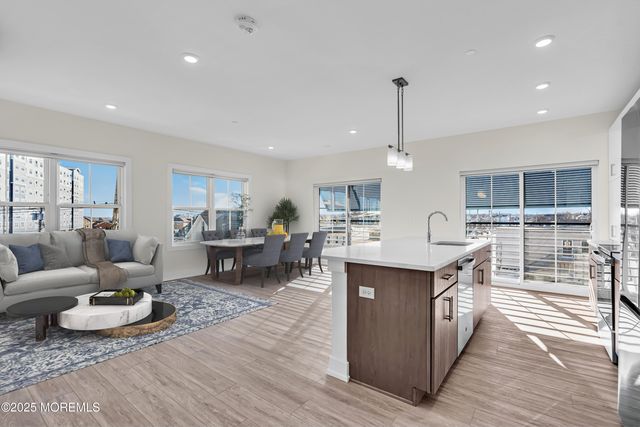 19 Carr Avenue 319, Keansburg, NJ 07734