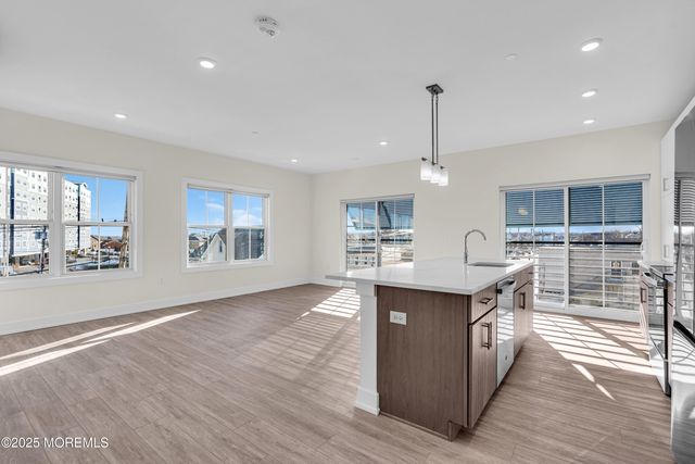 19 Carr Avenue 319, Keansburg, NJ 07734