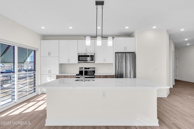 19 Carr Avenue 319, Keansburg, NJ 07734