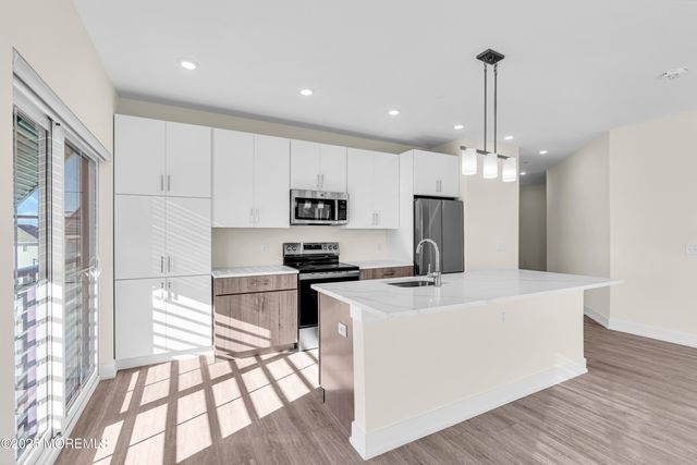 19 Carr Avenue 319, Keansburg, NJ 07734