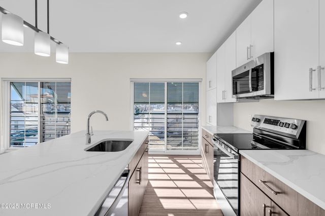 19 Carr Avenue 319, Keansburg, NJ 07734