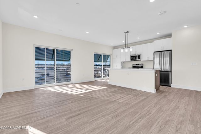 19 Carr Avenue 319, Keansburg, NJ 07734