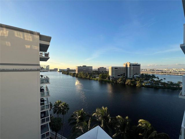 5085 NW 7th St 1103, Miami, FL 33126