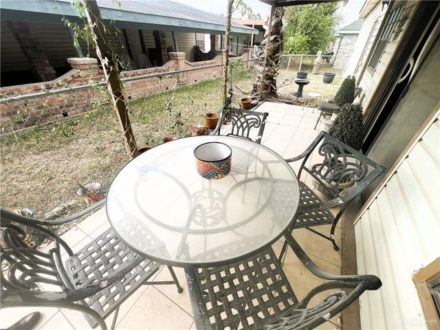 2801 E Montgomery Drive, Pharr, TX 78577