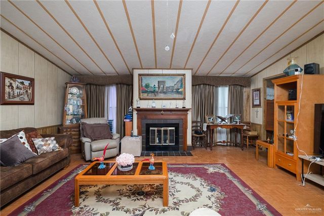 2801 E Montgomery Drive, Pharr, TX 78577