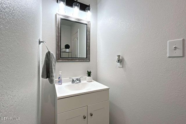 3900 La Luz Avenue, El Paso, TX 79938