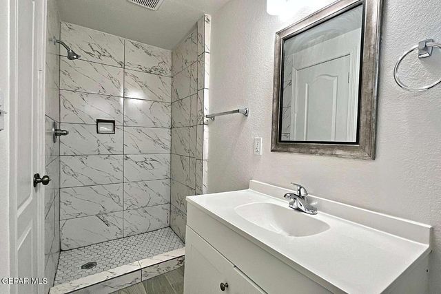 3900 La Luz Avenue, El Paso, TX 79938