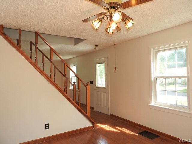 228 Armstrong Place, Syracuse, NY 13207