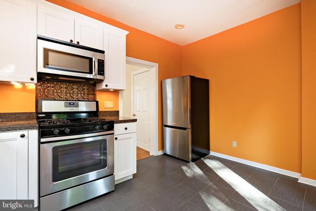 3 LEE AVE, Haddonfield, NJ 08033
