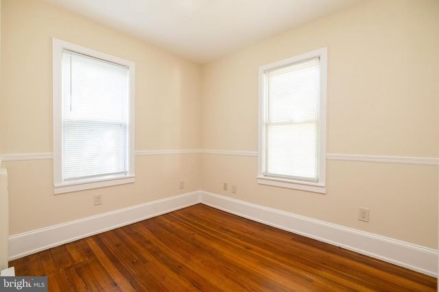 3 LEE AVE, Haddonfield, NJ 08033