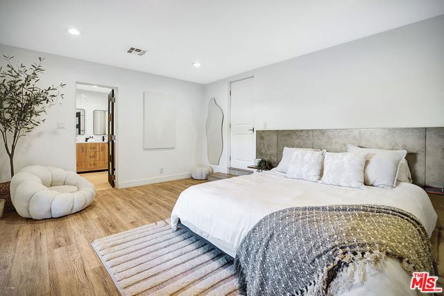 5630 Gentry Avenue, Valley Village, CA 91607