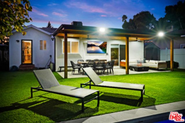 5630 Gentry Avenue, Valley Village, CA 91607