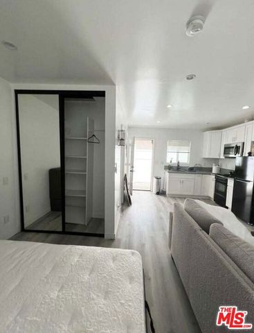 5630 Gentry Avenue, Valley Village, CA 91607