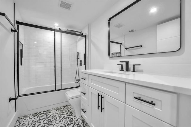 6037 Balboa Circle 401, Boca Raton, FL 33433