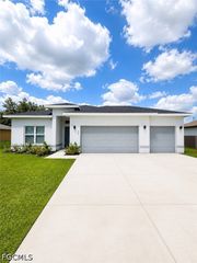 467 NE 1ST AVE, Cape Coral, FL 33993