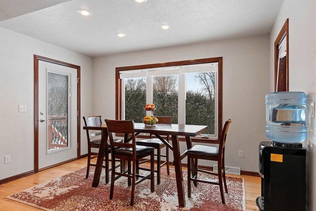 448 MEADOW WIND DRIVE, Green Bay, WI 54311