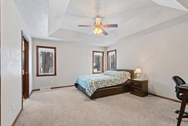 448 MEADOW WIND DRIVE, Green Bay, WI 54311