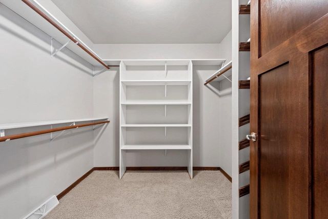 448 MEADOW WIND DRIVE, Green Bay, WI 54311