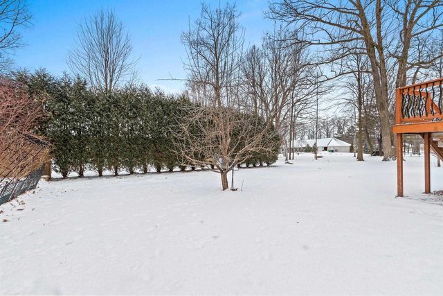 448 MEADOW WIND DRIVE, Green Bay, WI 54311