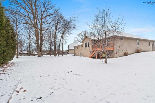 448 MEADOW WIND DRIVE, Green Bay, WI 54311