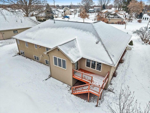 448 MEADOW WIND DRIVE, Green Bay, WI 54311